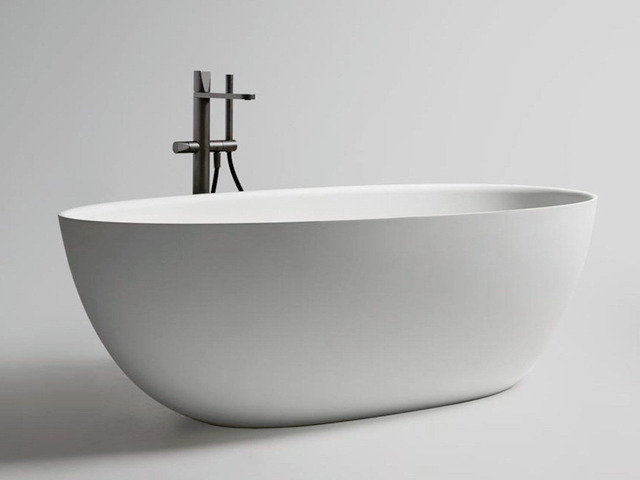 Eclipse Small Freestanding Bath by Antonio Lupi