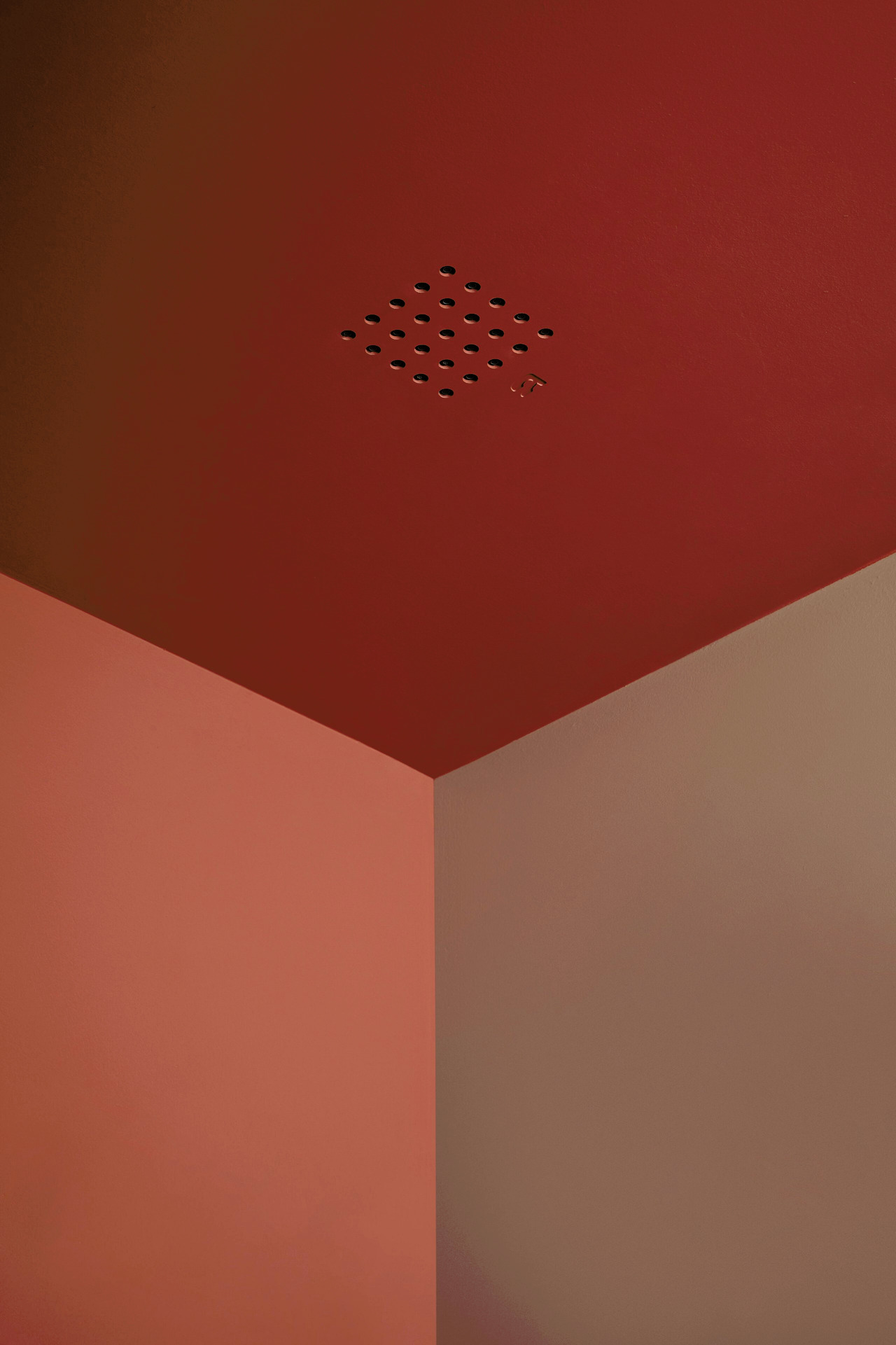 Ghost Built-In Ceiling Shower, view 7