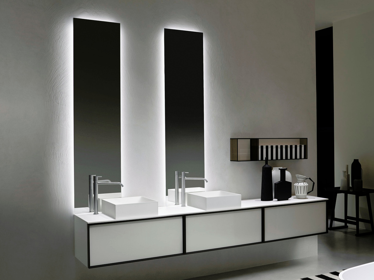 Neutroled Wall Mirror with LED Lighting