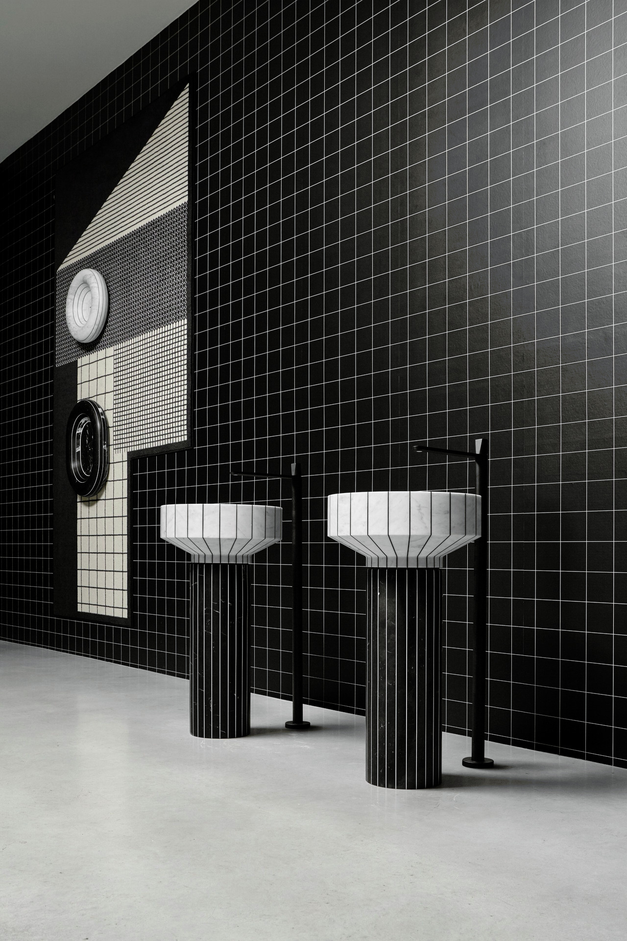 O24 Freestanding Basin, view 8
