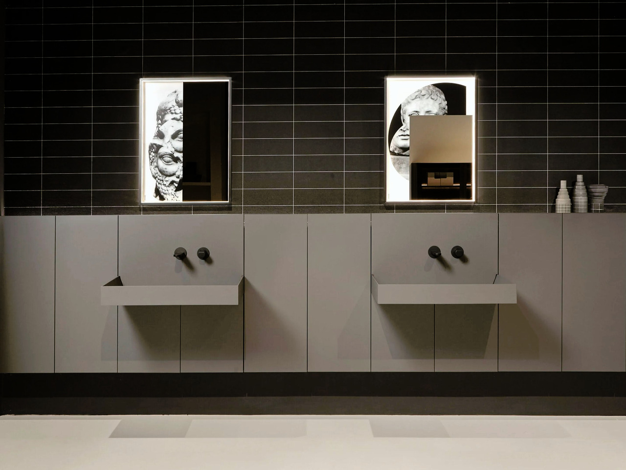 Showdown Wall-Mounted Modular Bathroom System