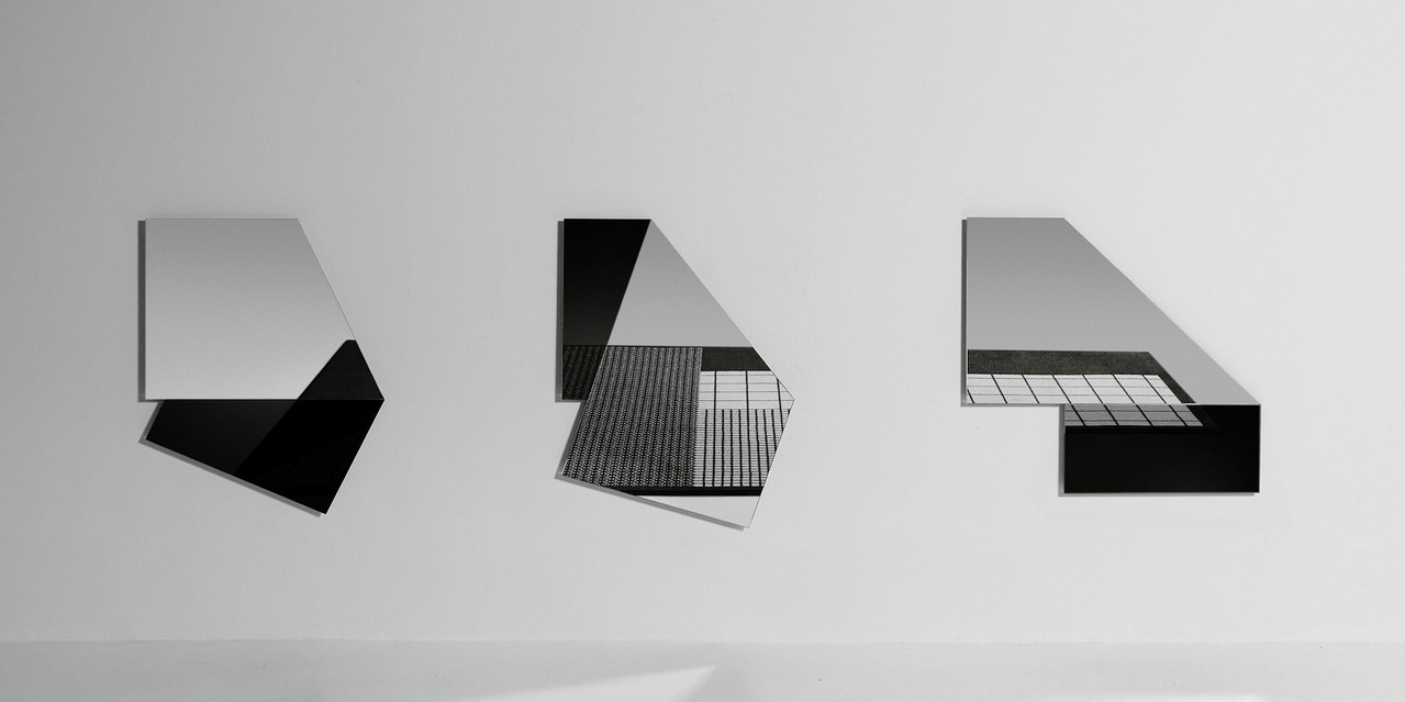 Specchi di Carta Mirrors, view 3