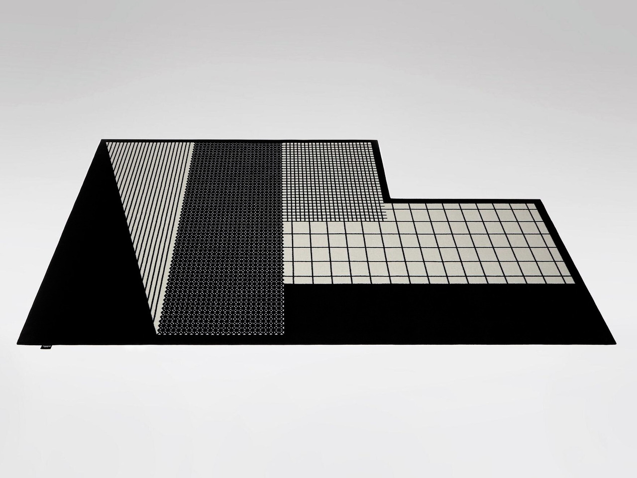 TRAMATO TR655 Handmade Italian Rug, view 2
