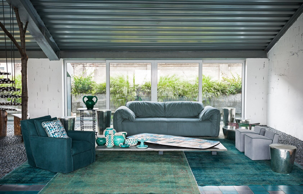 Casablanca Sofa, view 5