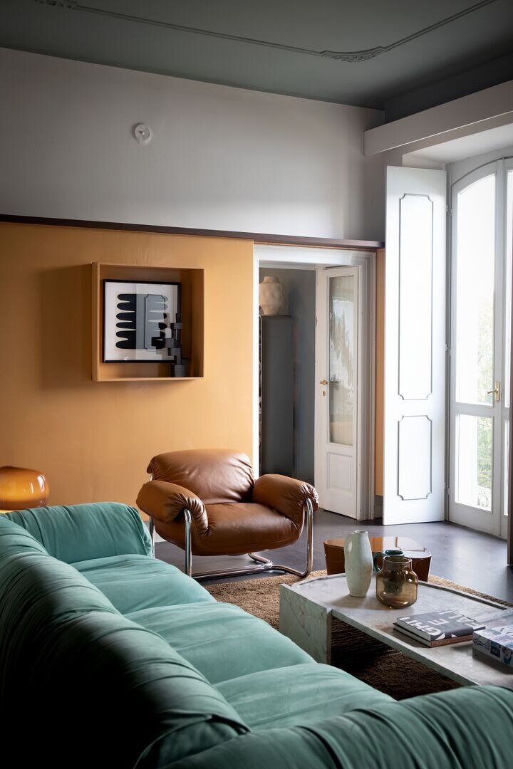Chicago Leather Sofa, view 2