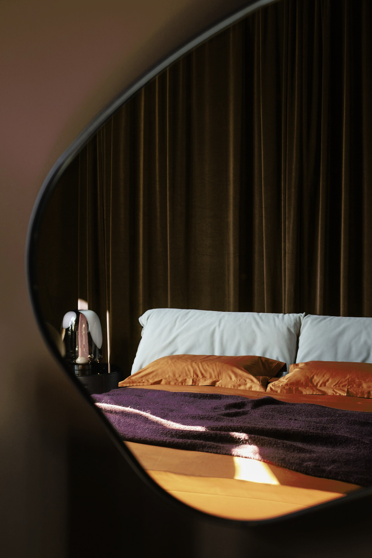 Fluid Mirror, view 4