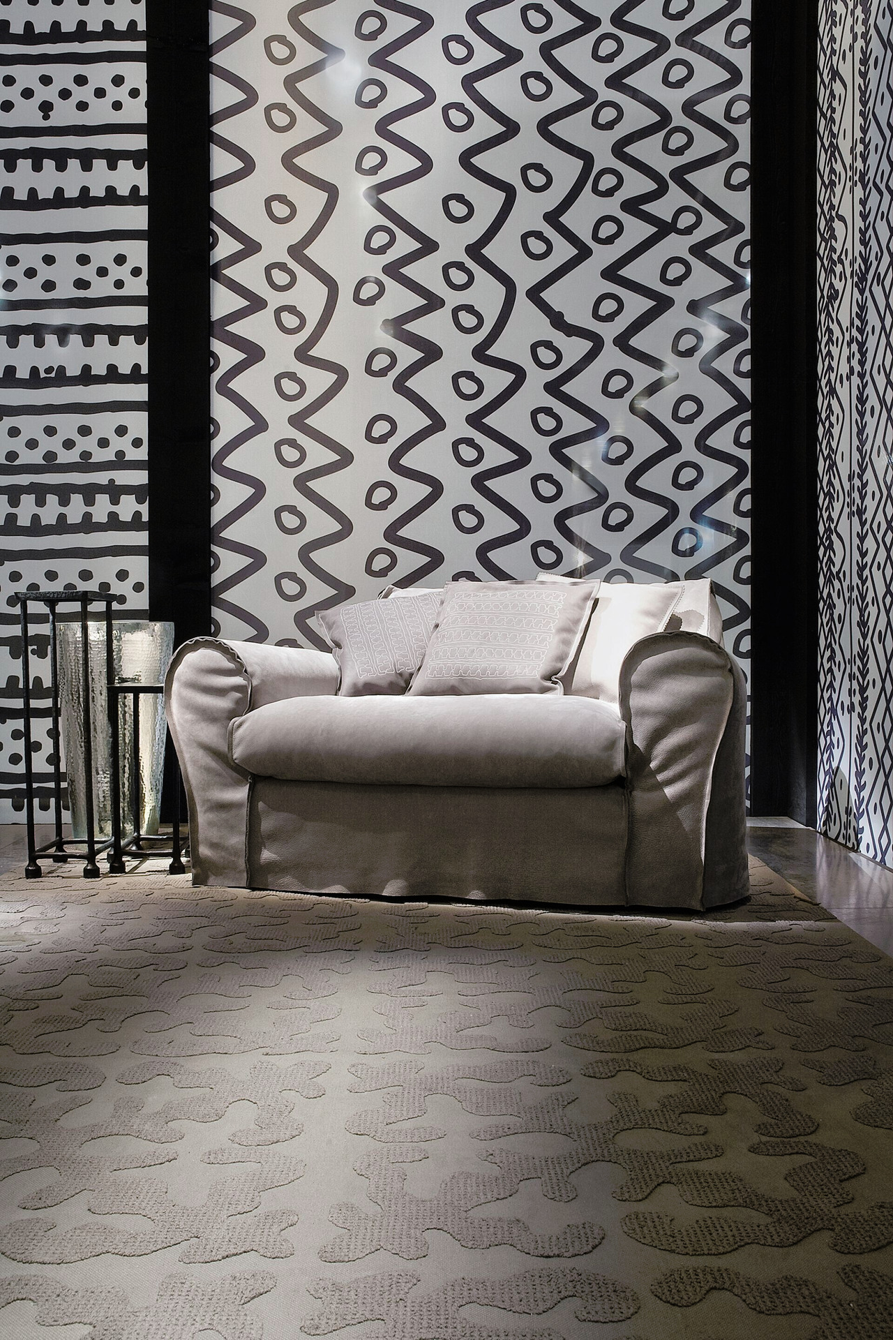 Housse Extra Armchair by Baxter, view 2