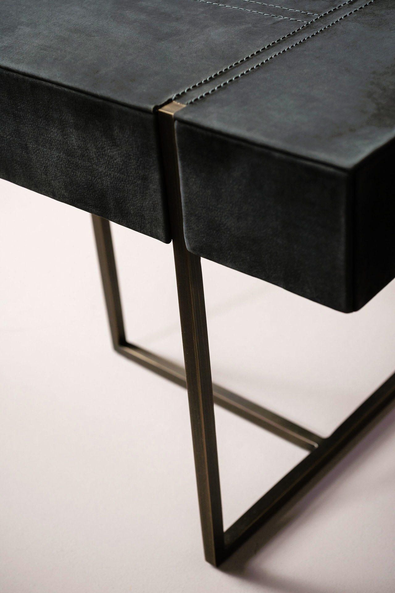 Icaro Bedside Table, view 5