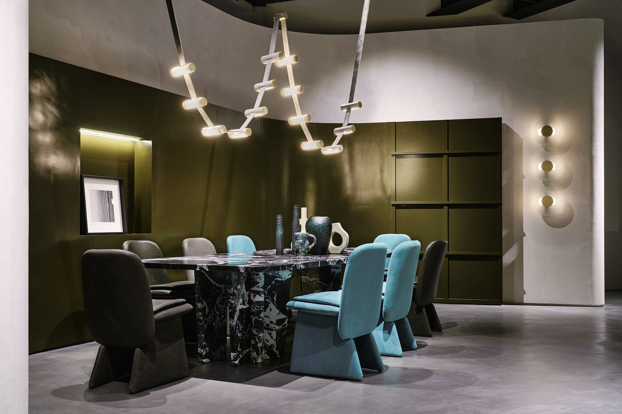 Kate Marble Dining Table by Baxter, view 4