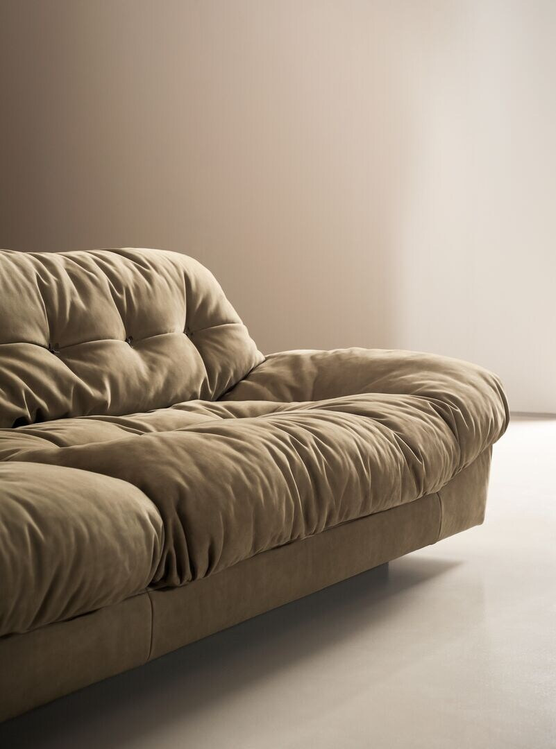 Milano Sofa, view 3