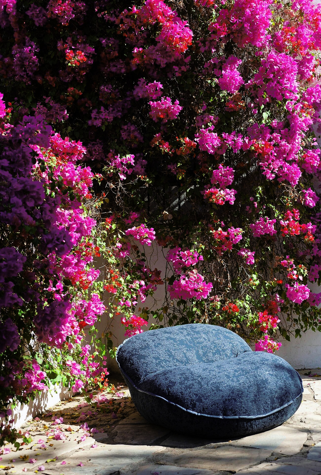 Montreal Outdoor Sofa by Baxter, view 3