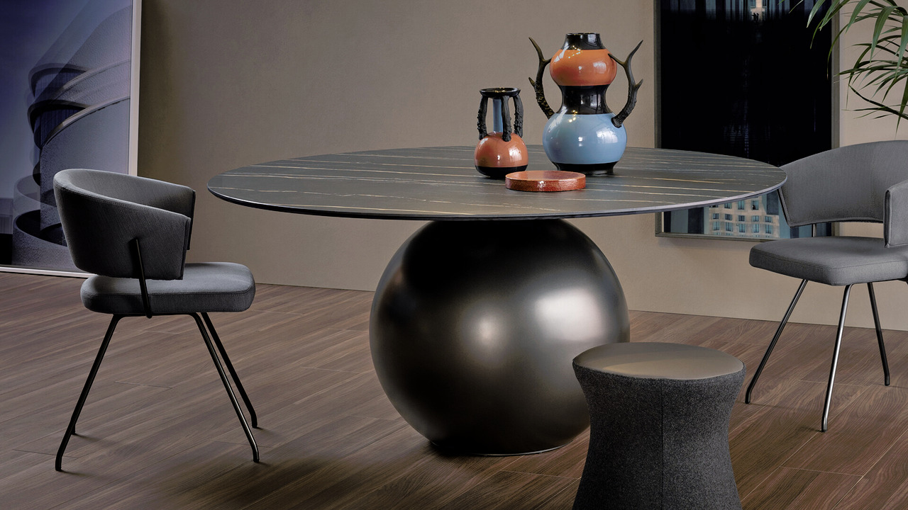 Circus Table, view 3