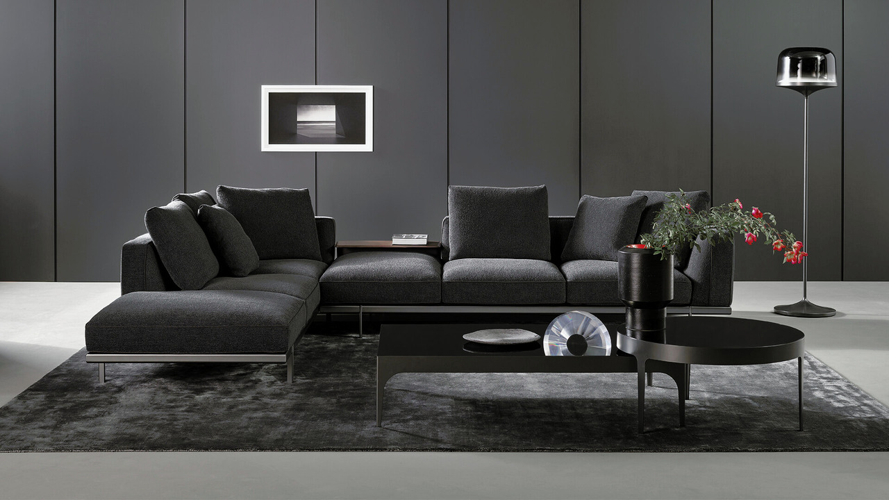 Phil Sofa, view 3