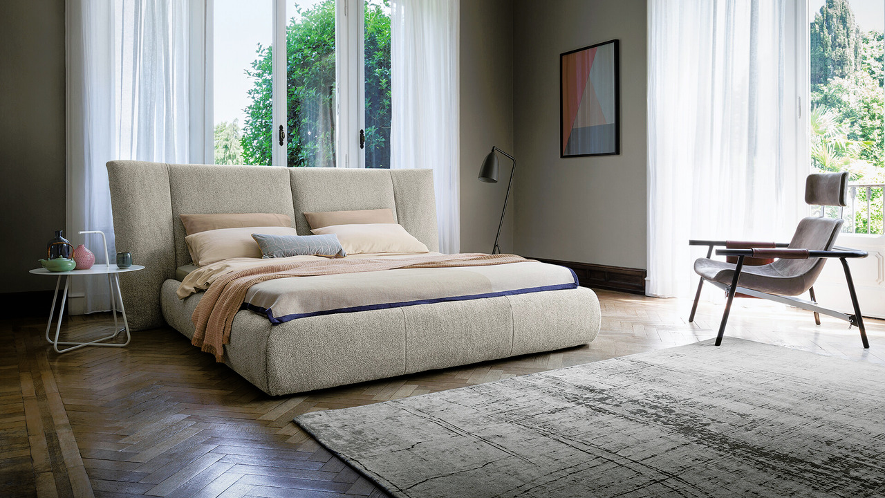 Youniverse Bed