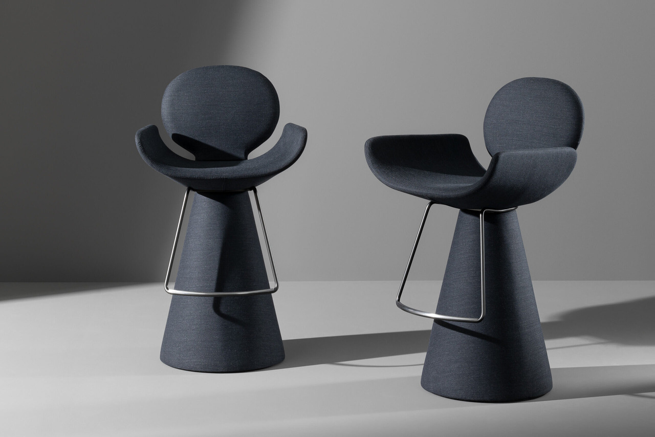 Youpi Too Bar Stool by Bonaldo, view 2