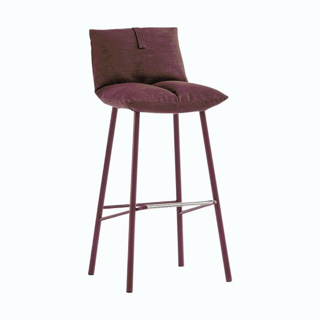 Pil too Bar Stool