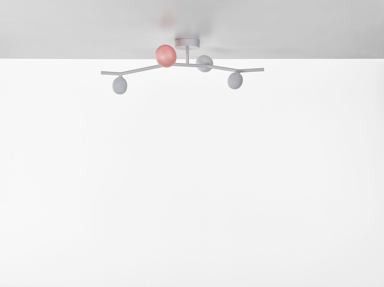 Ivy ceiling light system, view 4