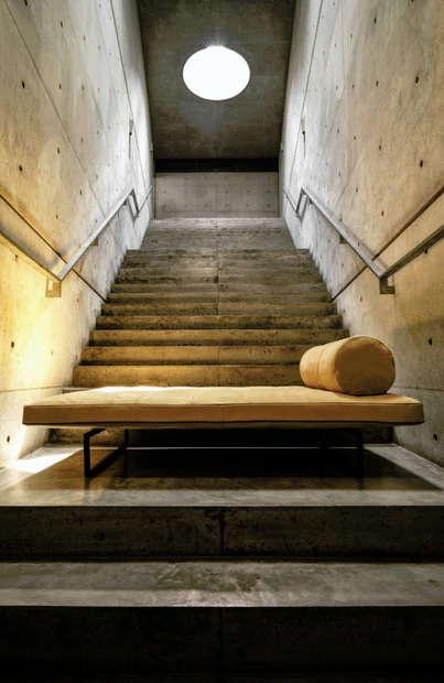 Ludwig Desiree Sofa, view 7