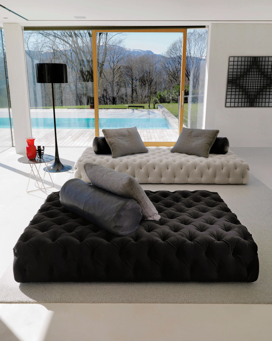 Rollking Desiree Sofa, view 2