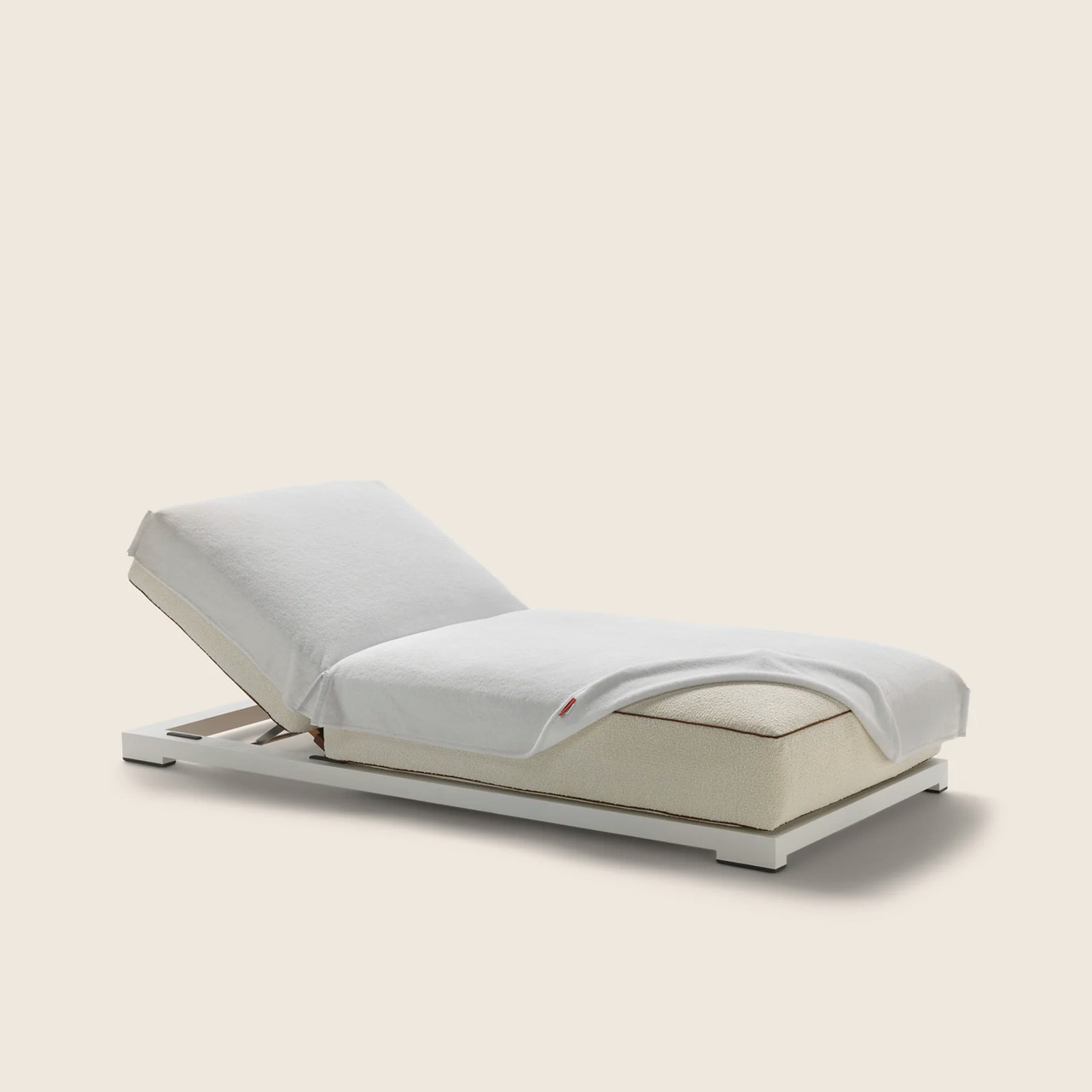 Milos Sun Lounger, view 6