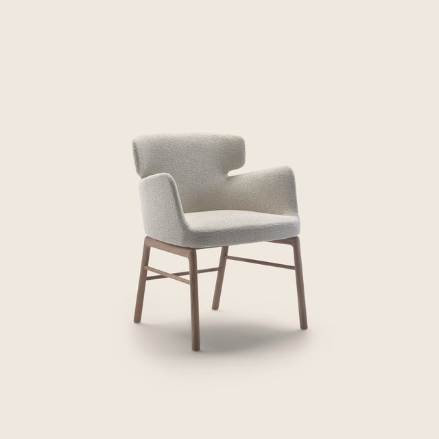Vesta Chair