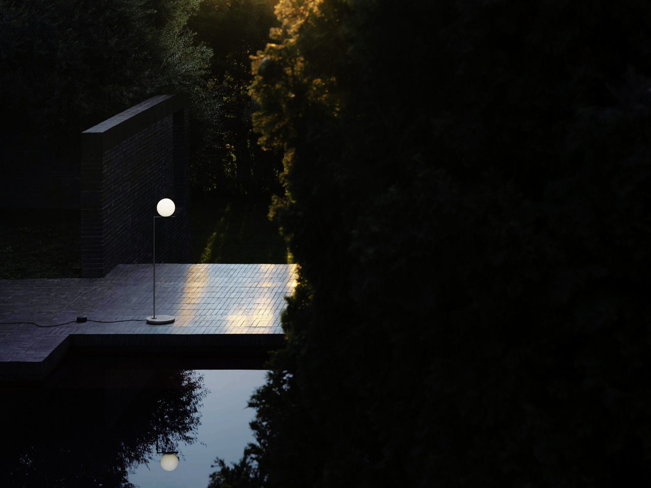 Ic Lights Floor Outdoor by Flos, view 4