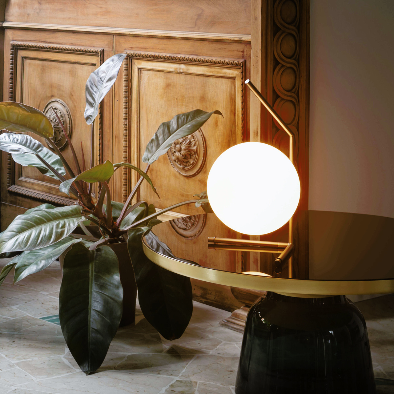 IC Lights Table 1 Low Flos
