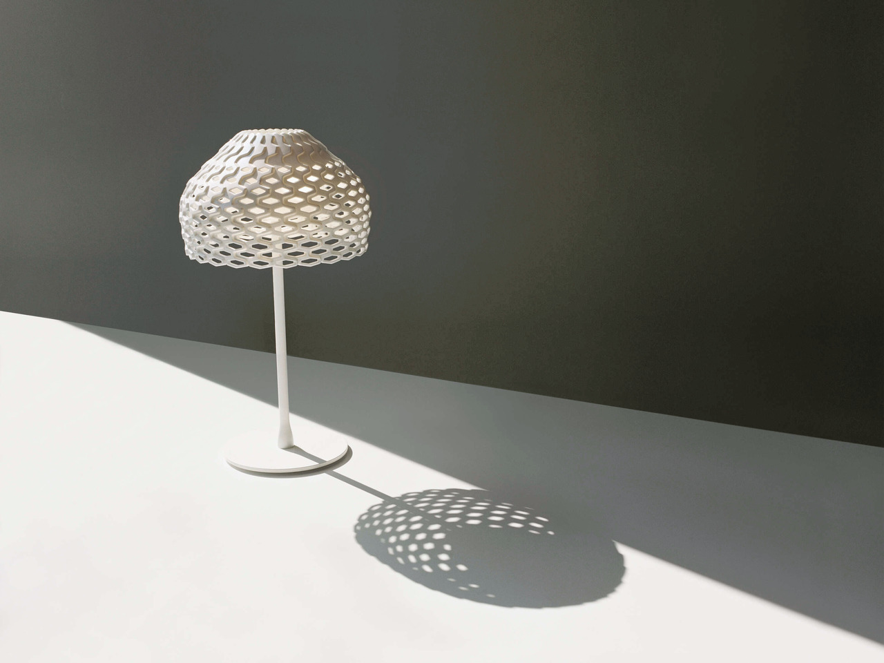 Tatou Table by Flos, view 4