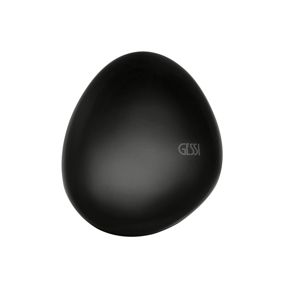 MATTE BLACK