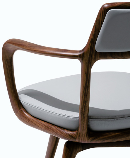 Baron Chair by Giorgetti, view 4