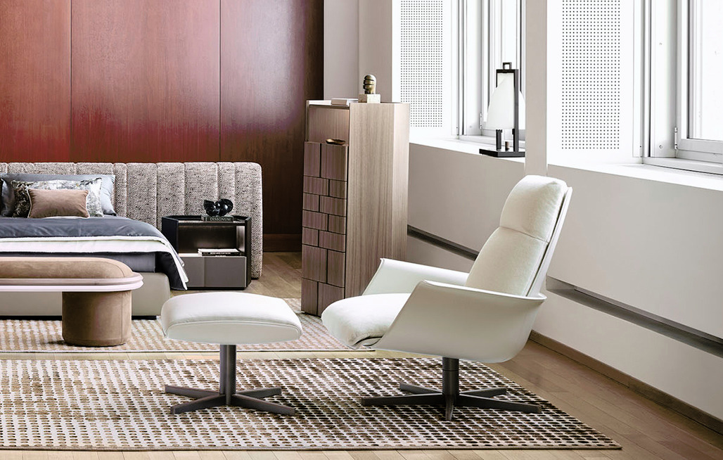 Clori Armchair by Giorgetti, view 2