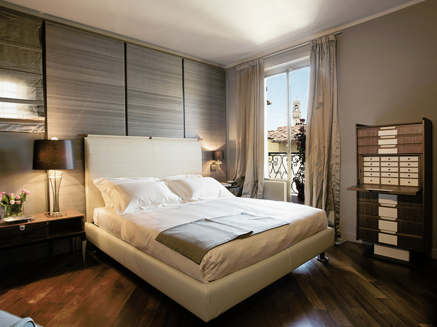 Corium Coffee and Side Table by Giorgetti, view 3