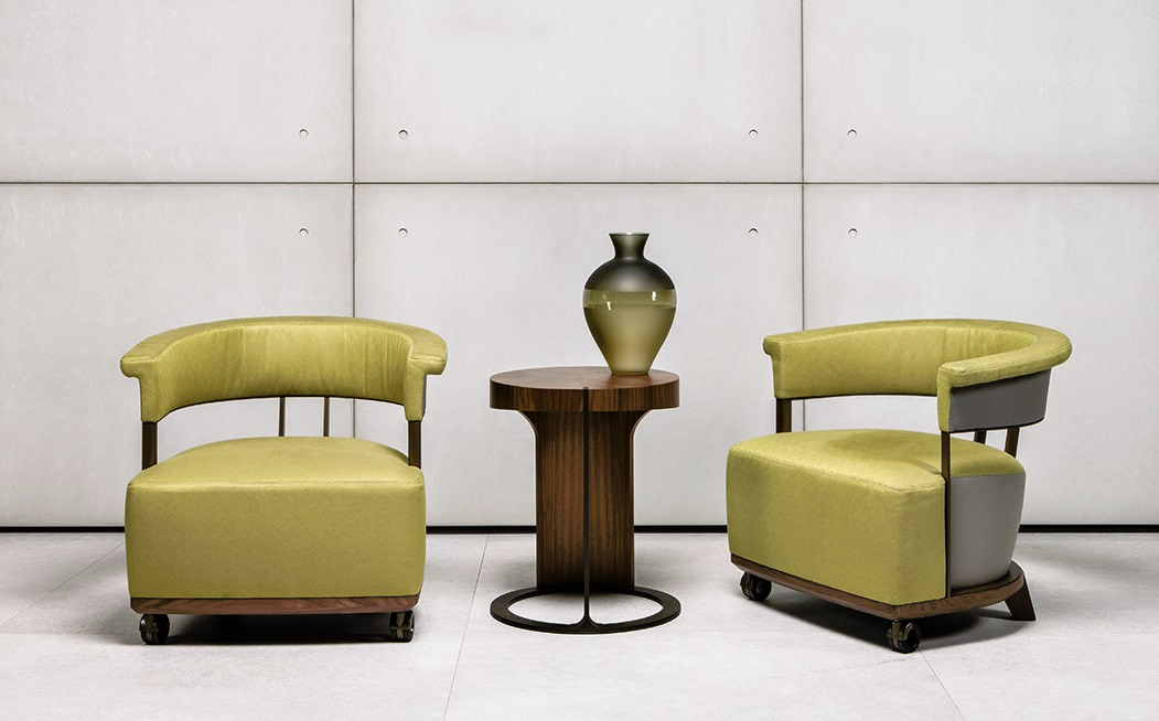 Lady Armchair by Giorgetti, view 2