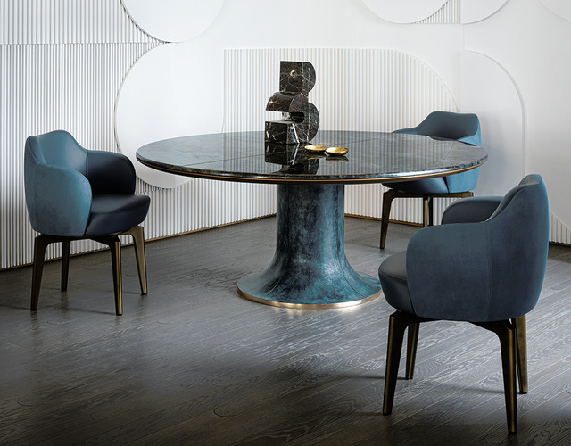 Mizar special edition Table by Giorgetti