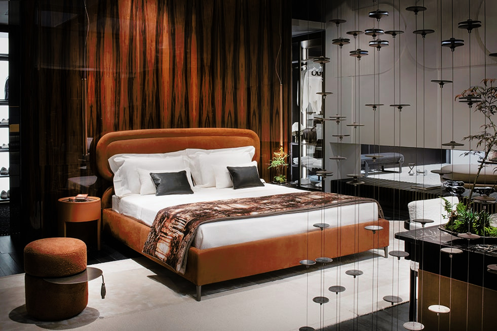 Otto Bench by Giorgetti, view 3