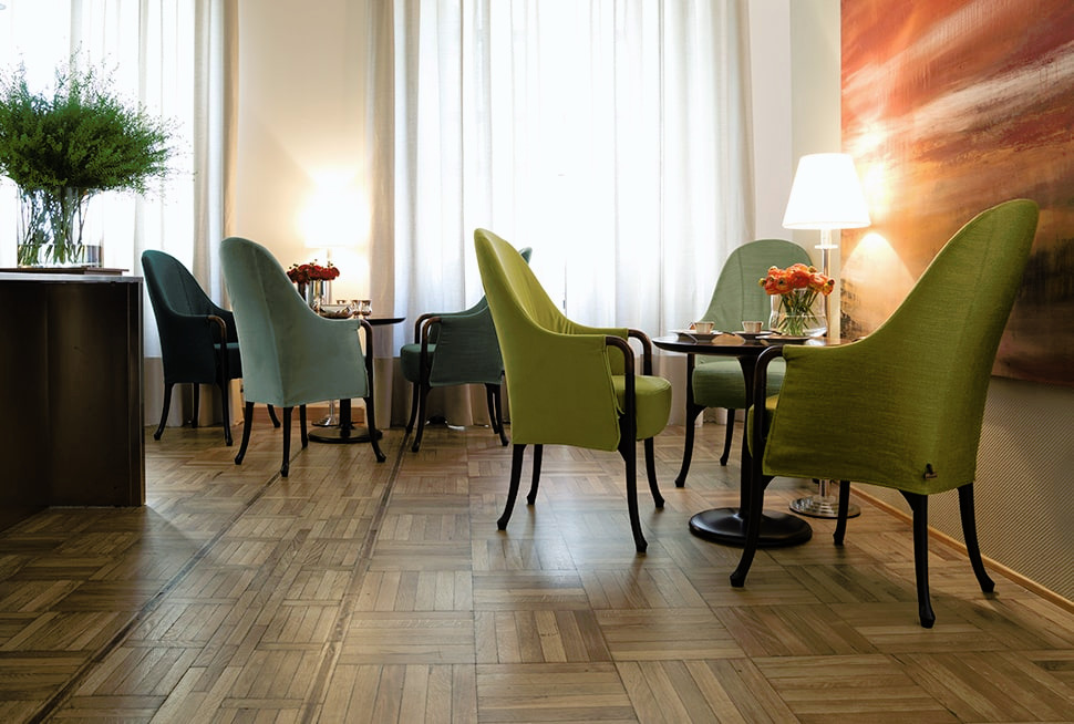 Progetti Armchair by Giorgetti, view 3