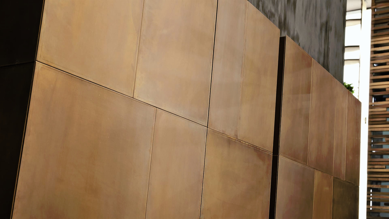 Slim Side Vertical by Henge
