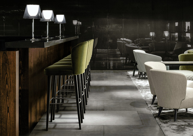 Aston Stool