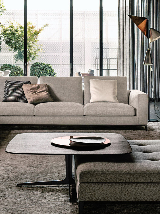 Clyfford Coffee Table by Minotti