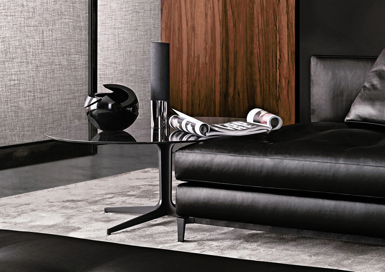 Clyfford Coffee Table by Minotti, view 3