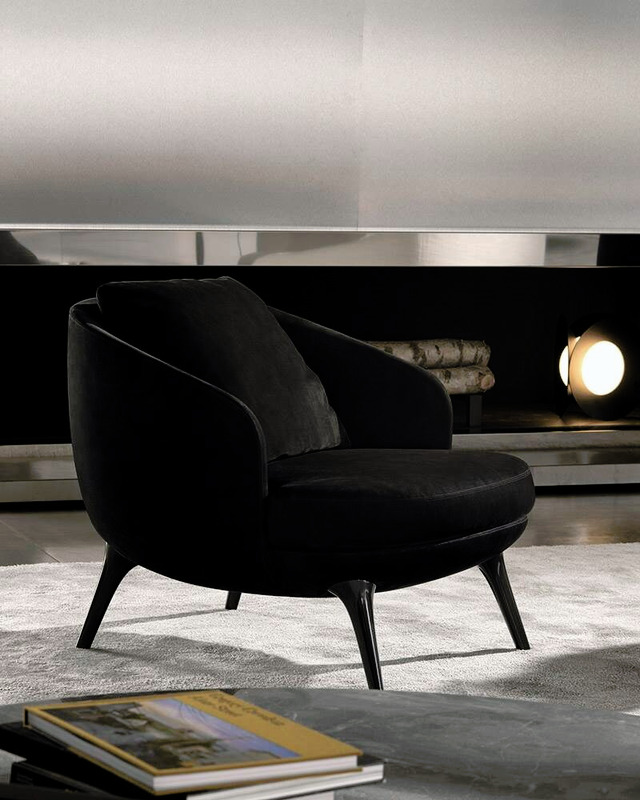 Raphael Minotti Armchair, view 2