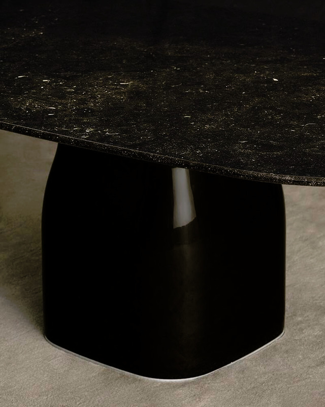 Saki Dining Table