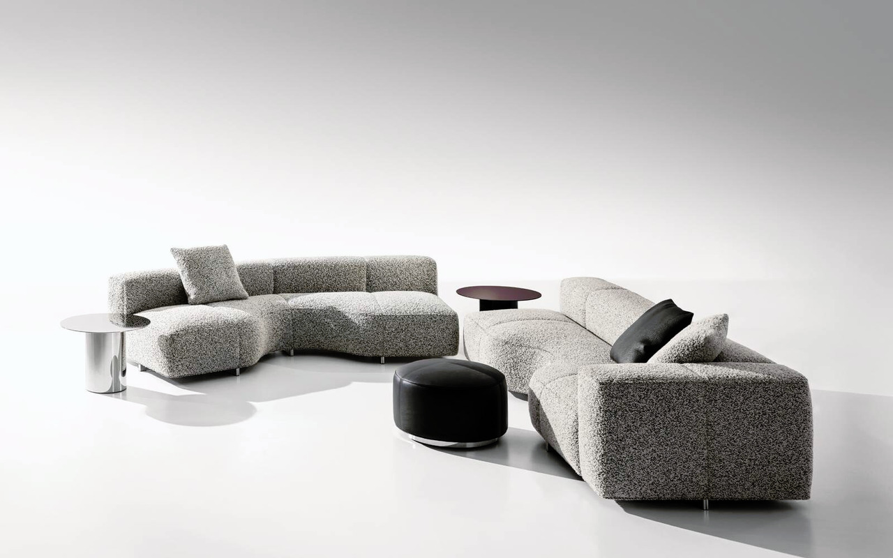 Yves Sofa by Minotti, view 7