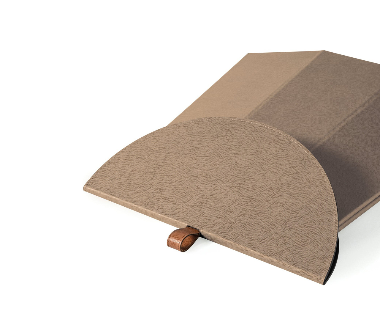 Aile Folding Table, view 4