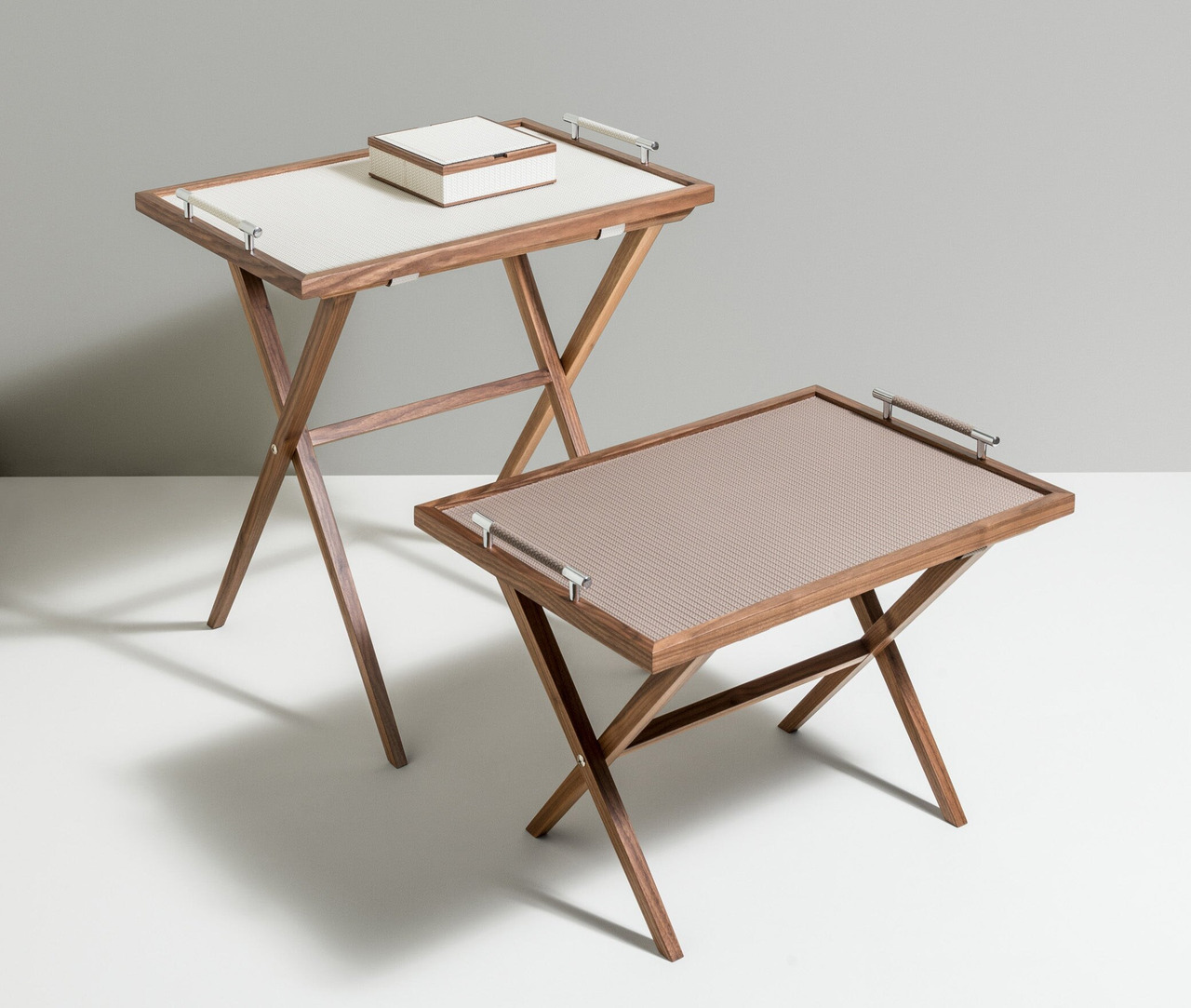 Dedalo Folding Table, view 5