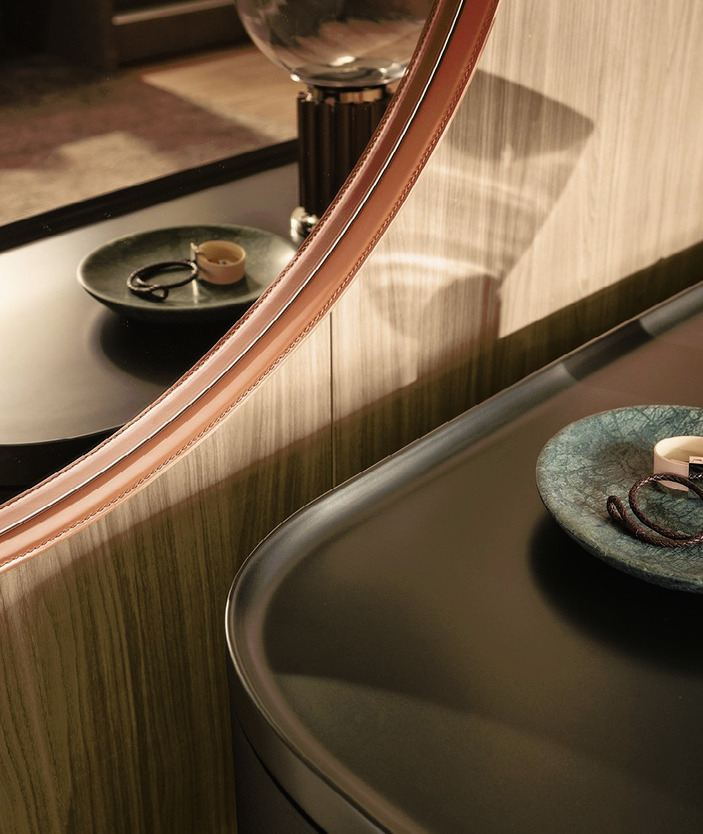Drop Round Mirror, view 4