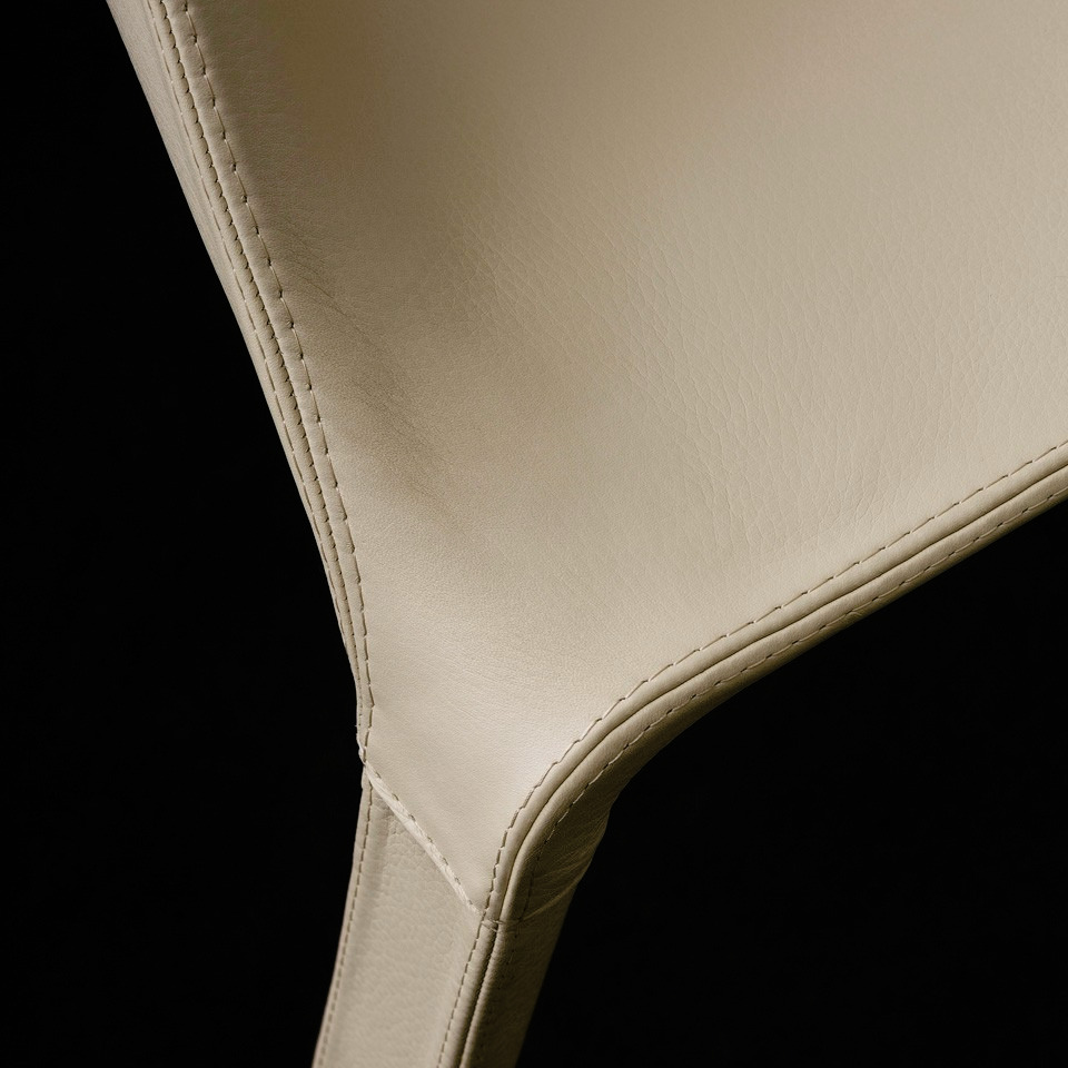 Manta Armchair, view 8