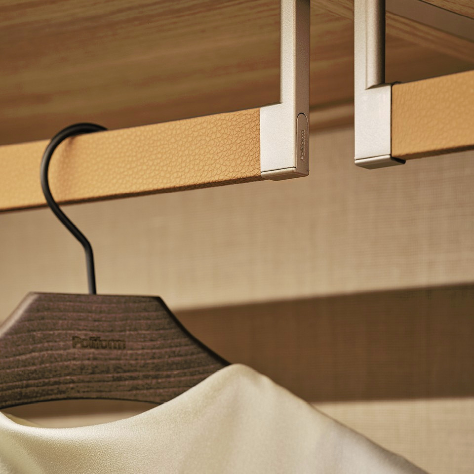 Senzafine Walk-In Closet System