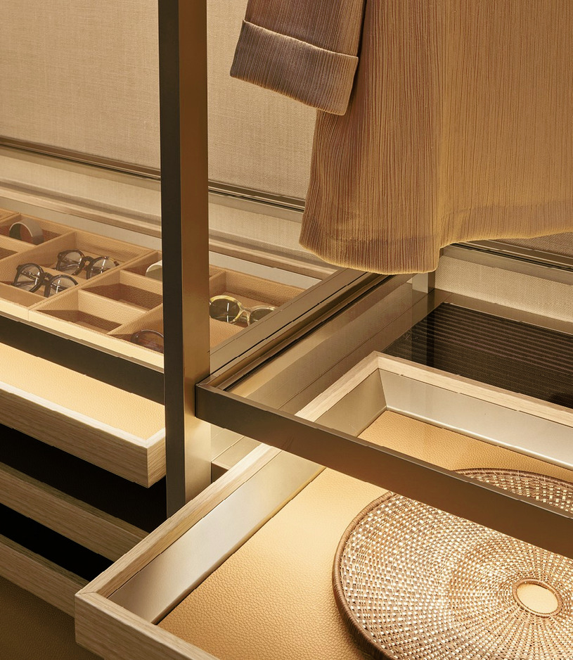 Senzafine Walk-In Closet System, view 7