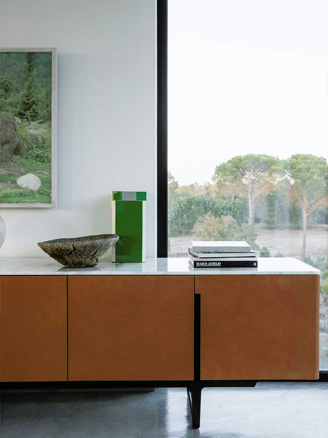 Fidelio Low Cabinet, view 3